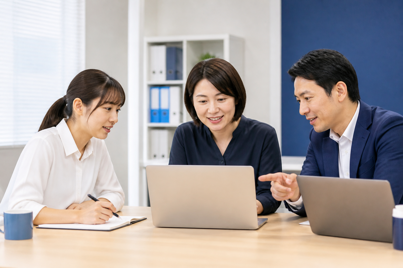 SNSの返信手順と対応記録を共有する議員事務所のチーム